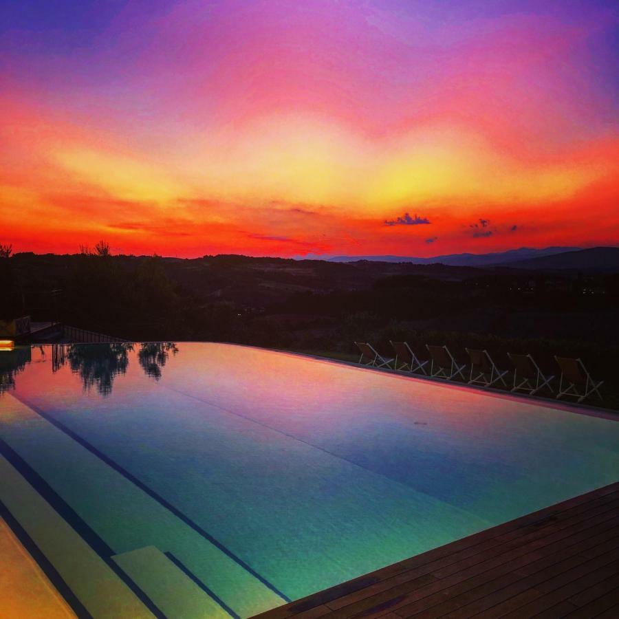 Agriturismo Casale Ugolini Монтеспертоли Экстерьер фото